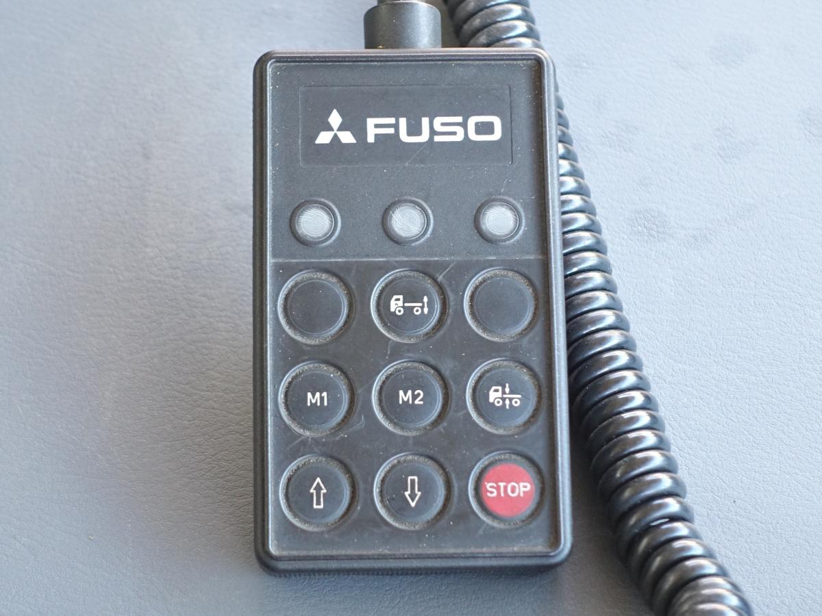 ファイター 増トン積載8t後輪エアサスワイド平ボディー|中古トラックの販売・買取・査定のアイナビ