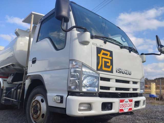 いすゞエルフ タンクローリー4WD 2層3.5KL 消防書類有|中古トラックの販売・買取・査定のアイナビ