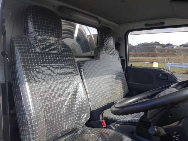 いすゞエルフ タンクローリー4WD 2層3.5KL 消防書類有|中古トラックの販売・買取・査定のアイナビ