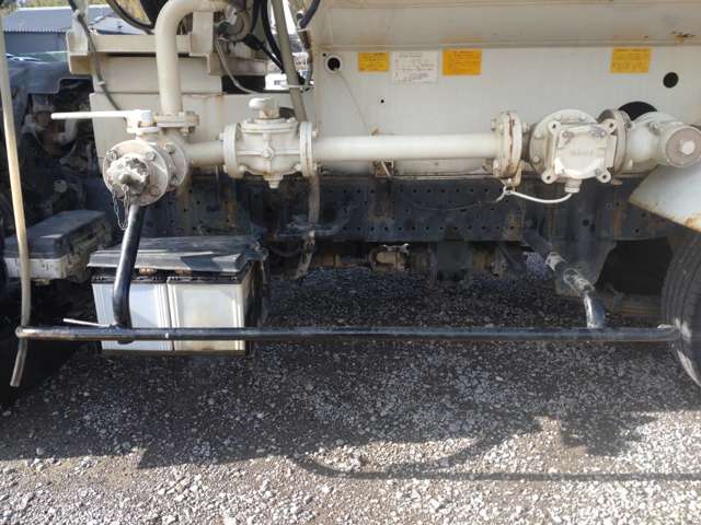 いすゞエルフ タンクローリー4WD 2層3.5KL 消防書類有|中古トラックの販売・買取・査定のアイナビ