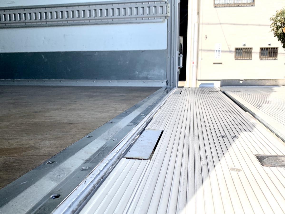 エルフ H27年式 TKG-NPR85YN ワイドロング 検査・格納ゲート付バン|中古トラックの販売・買取・査定のアイナビ