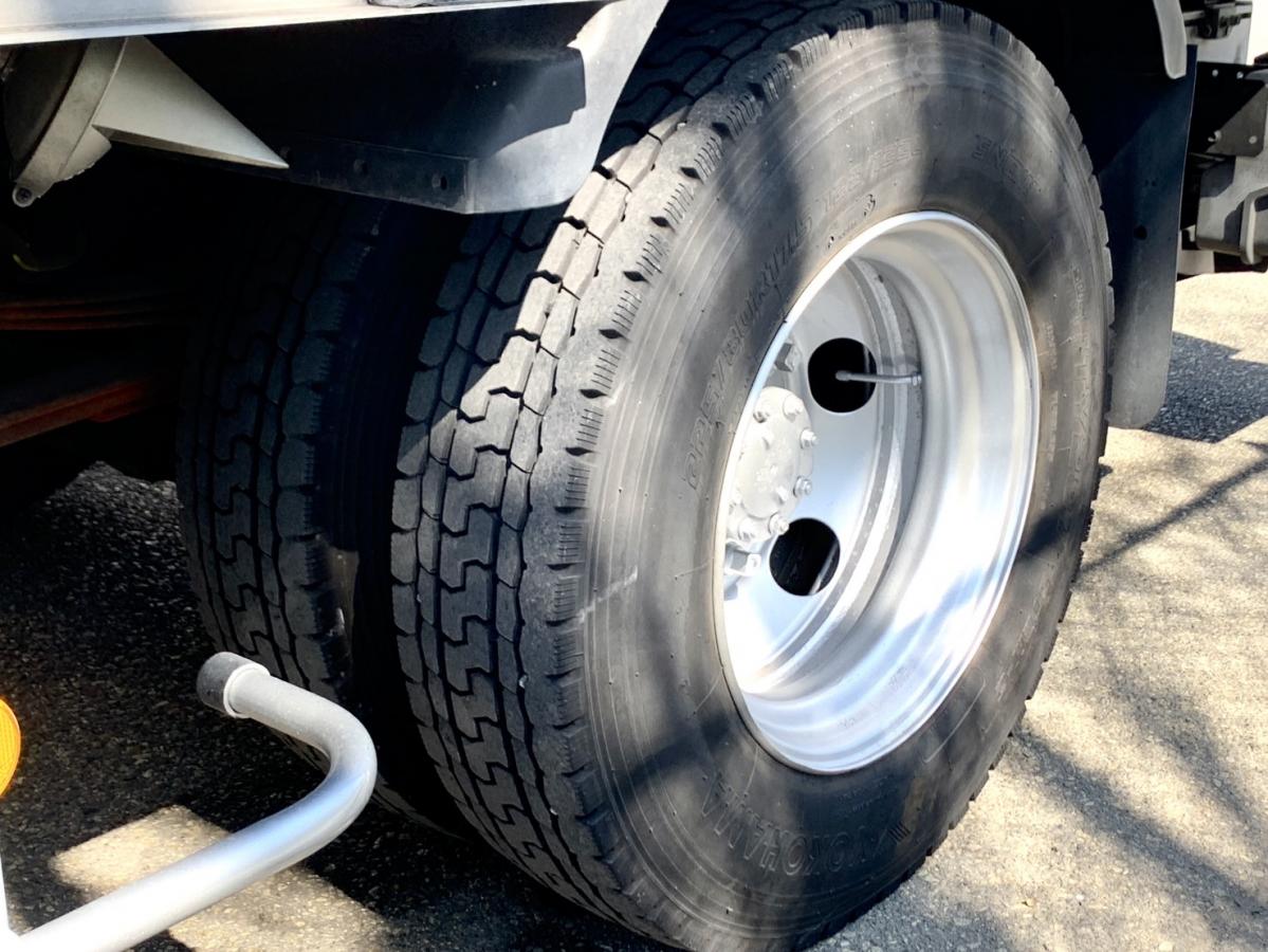 エルフ H27年式 TKG-NPR85YN ワイドロング 検査・格納ゲート付バン|中古トラックの販売・買取・査定のアイナビ