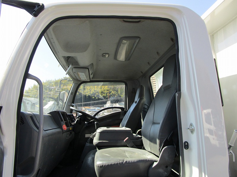 フォワード 4tダンプ|中古トラックの販売・買取・査定のアイナビ