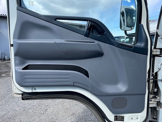 キャンター オートフロア★標準幅★内高:202cm★12.8万km★デュオニック|中古トラックの販売・買取・査定のアイナビ