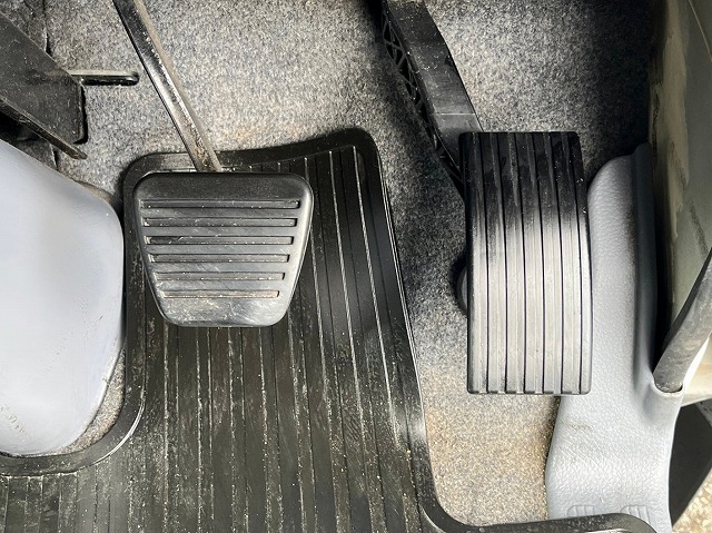 キャンター オートフロア★標準幅★内高:202cm★12.8万km★デュオニック|中古トラックの販売・買取・査定のアイナビ