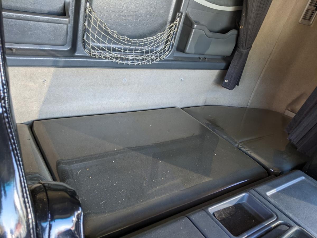 スーパーグレート 希少! H25 AT 3軸 9600ボディ チップ運搬車|中古トラックの販売・買取・査定のアイナビ