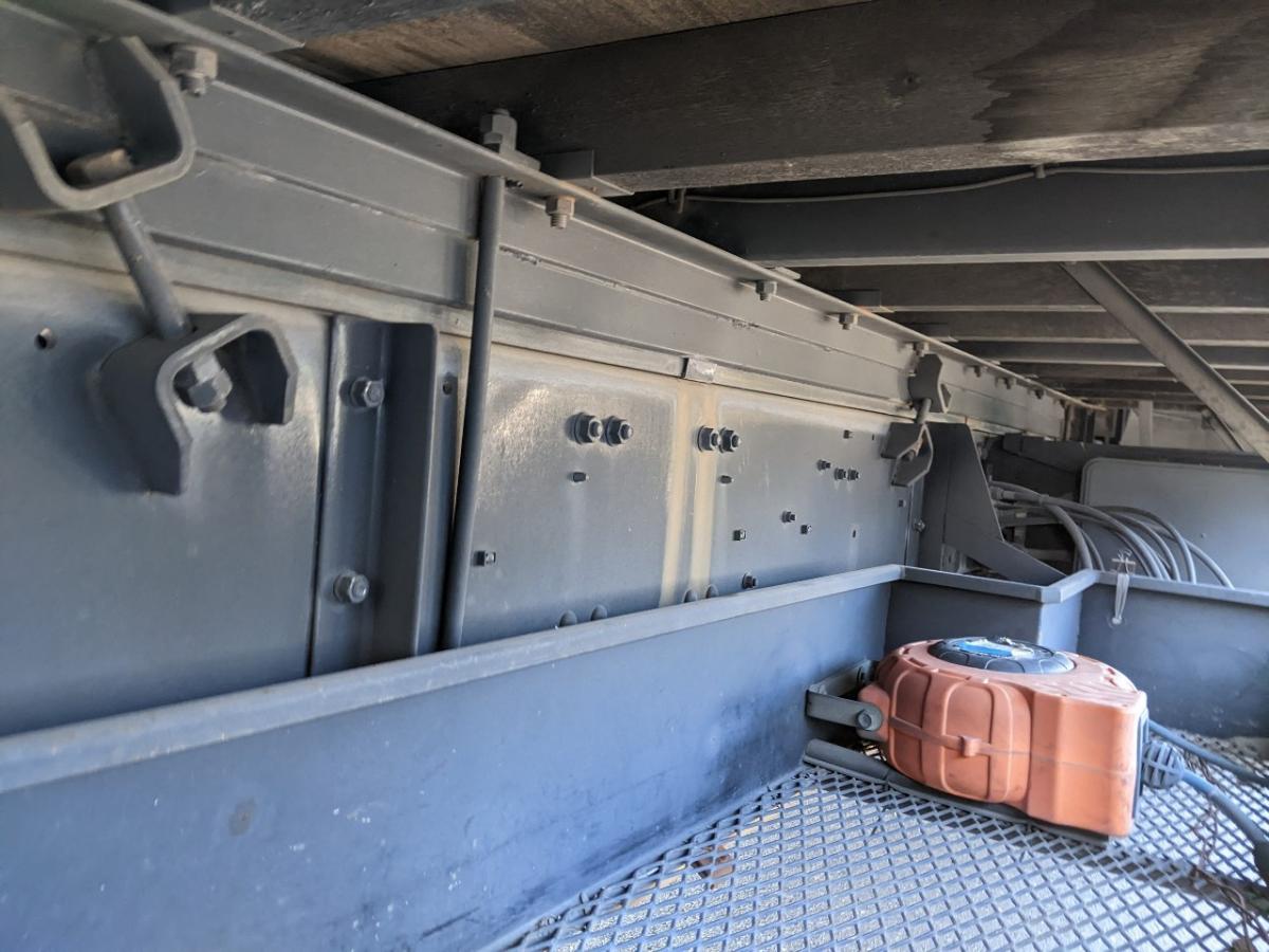 スーパーグレート 希少! H25 AT 3軸 9600ボディ チップ運搬車|中古トラックの販売・買取・査定のアイナビ