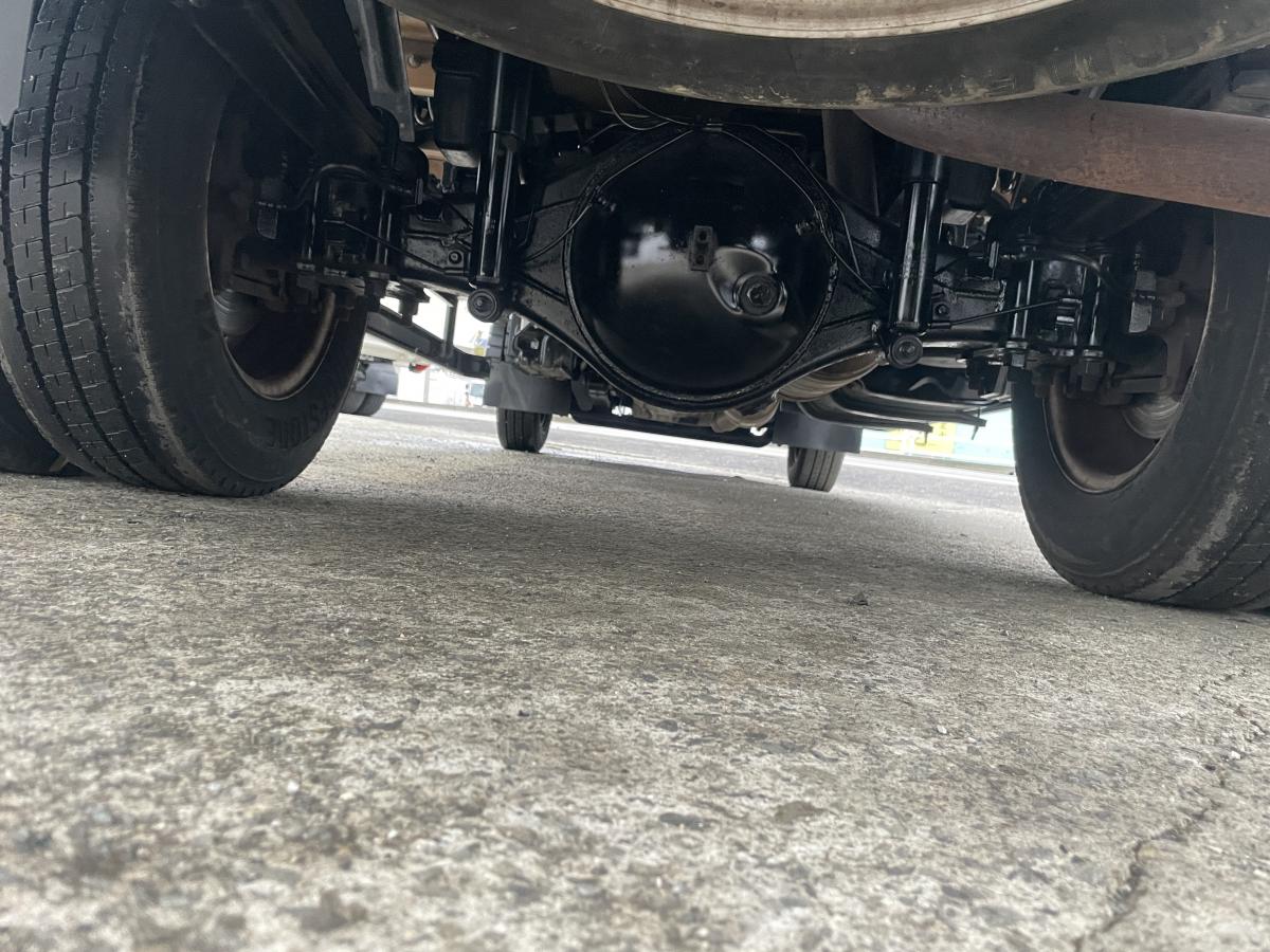 H29 キャンター　2t　標準ロング　荷台鉄板張り|中古トラックの販売・買取・査定のアイナビ