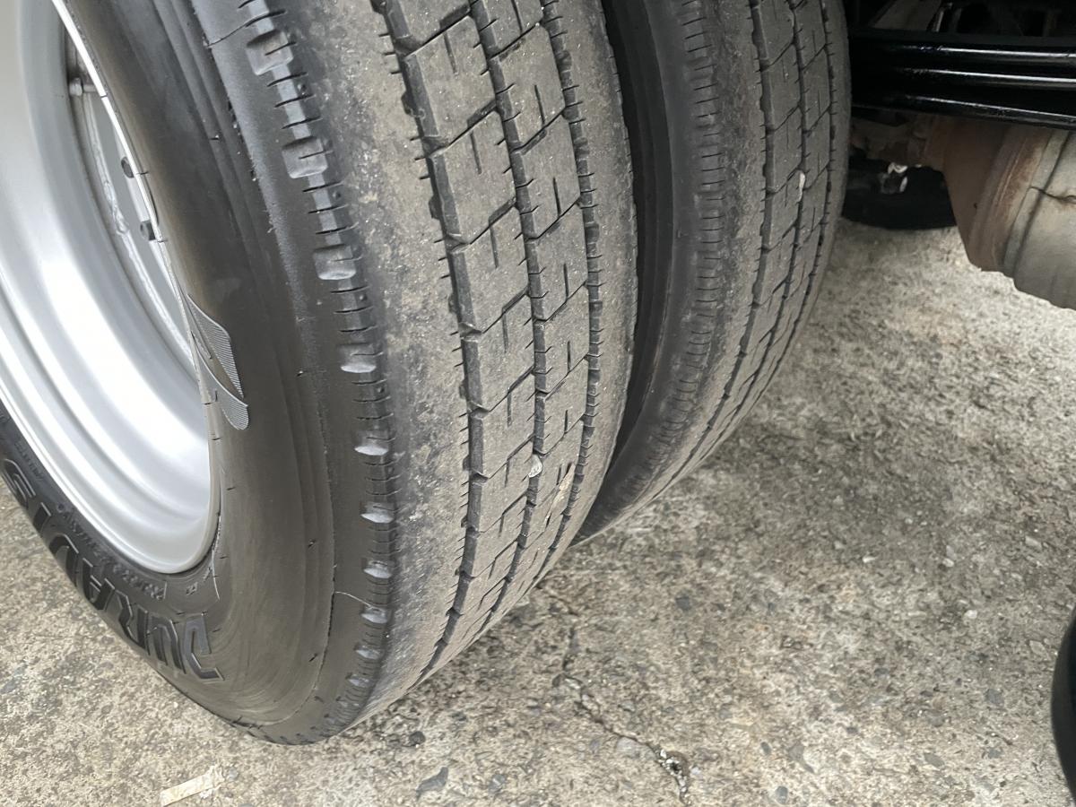 H29 キャンター　2t　標準ロング　荷台鉄板張り|中古トラックの販売・買取・査定のアイナビ