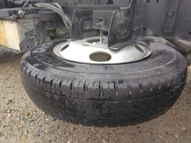 H21年 日野デュトロ3t低床ダンプ|中古トラックの販売・買取・査定のアイナビ