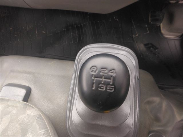 H21年 日野デュトロ3t低床ダンプ|中古トラックの販売・買取・査定のアイナビ