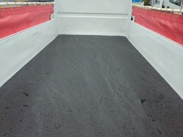 H21年 日野デュトロ3t低床ダンプ|中古トラックの販売・買取・査定のアイナビ