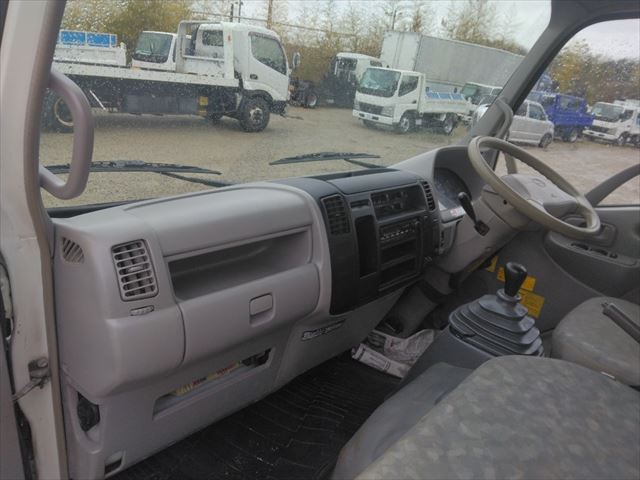 H21年 日野デュトロ3t低床ダンプ|中古トラックの販売・買取・査定のアイナビ