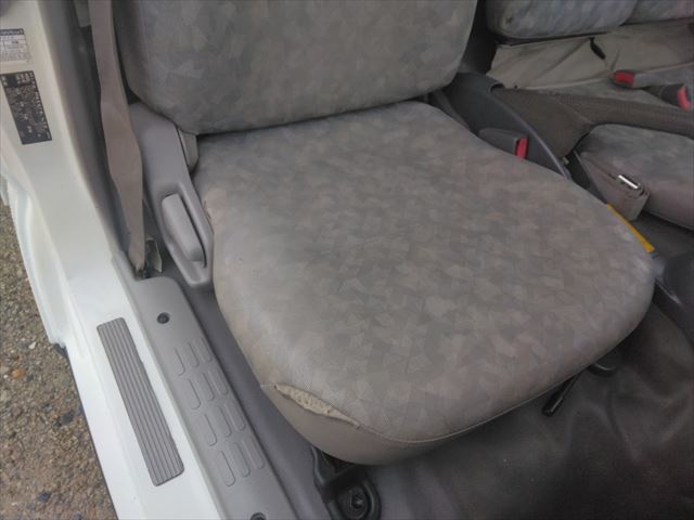 H21年 日野デュトロ3t低床ダンプ|中古トラックの販売・買取・査定のアイナビ