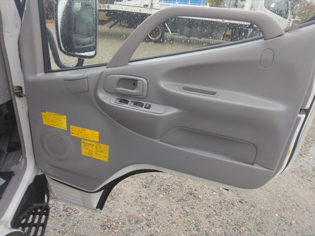 H21年 日野デュトロ3t低床ダンプ|中古トラックの販売・買取・査定のアイナビ