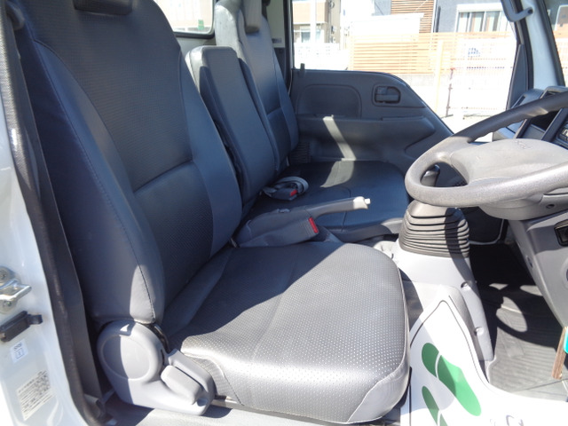 H.30年いすゞエルフダンプ高床3tコボレーン中間ピン|中古トラックの販売・買取・査定のアイナビ