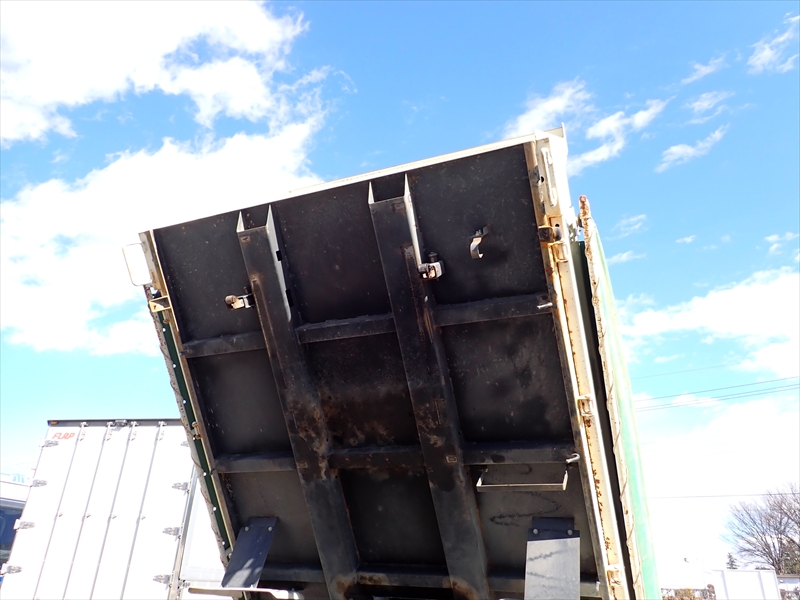 【350568】いすゞ エルフ 強化土砂ダンプ三方開|中古トラックの販売・買取・査定のアイナビ