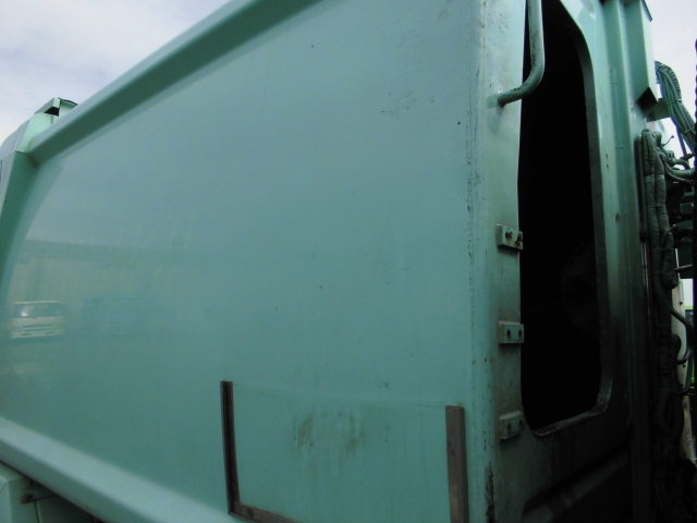 4T パッカー車 プレス式 塵芥車 積載量1.9T 8立米サイズ|中古トラックの販売・買取・査定のアイナビ