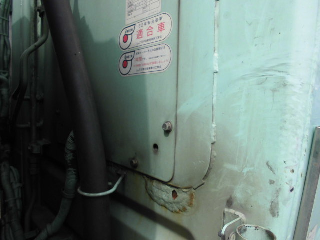 4T パッカー車 プレス式 塵芥車 積載量1.9T 8立米サイズ|中古トラックの販売・買取・査定のアイナビ