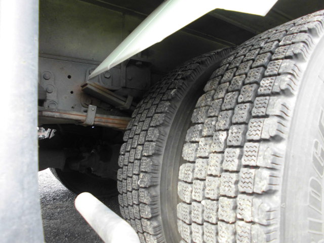 4T パッカー車 プレス式 塵芥車 積載量1.9T 8立米サイズ|中古トラックの販売・買取・査定のアイナビ