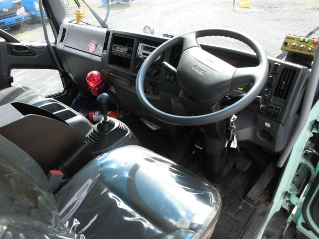 4T パッカー車 プレス式 塵芥車 積載量1.9T 8立米サイズ|中古トラックの販売・買取・査定のアイナビ