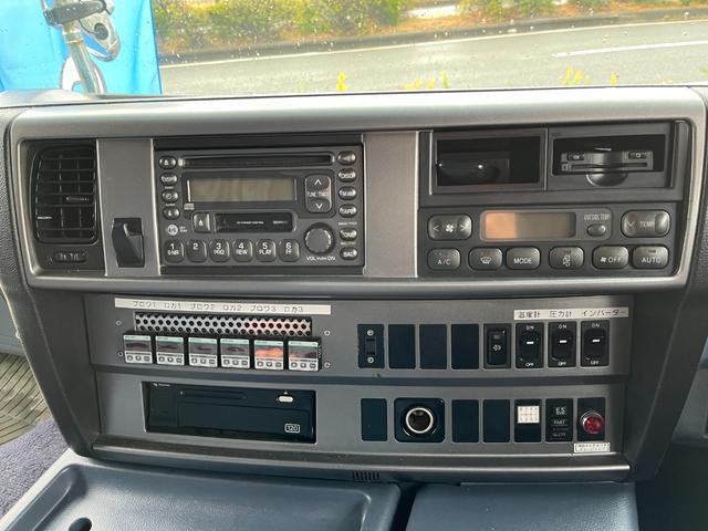 日野プロフィア活魚運搬車|中古トラックの販売・買取・査定のアイナビ