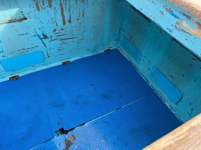 日野プロフィア活魚運搬車|中古トラックの販売・買取・査定のアイナビ