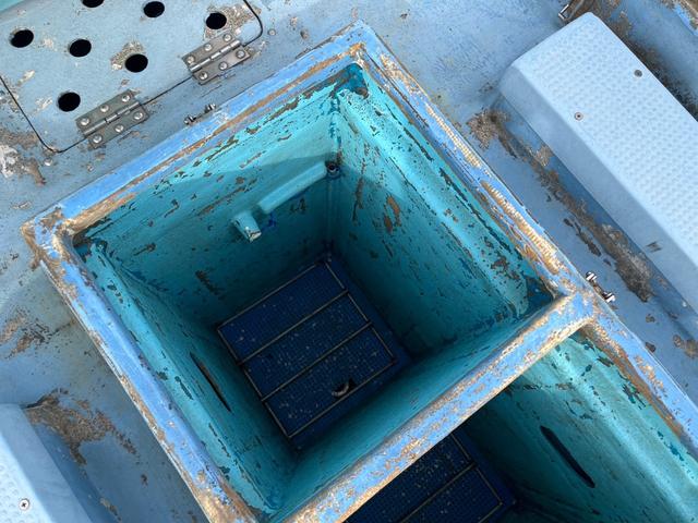 日野プロフィア活魚運搬車|中古トラックの販売・買取・査定のアイナビ