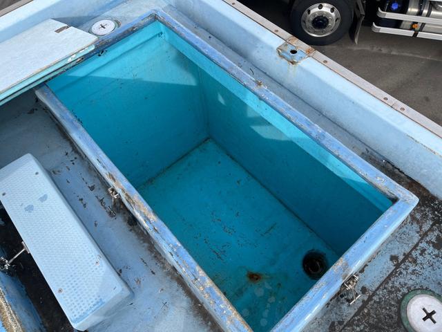 日野プロフィア活魚運搬車|中古トラックの販売・買取・査定のアイナビ