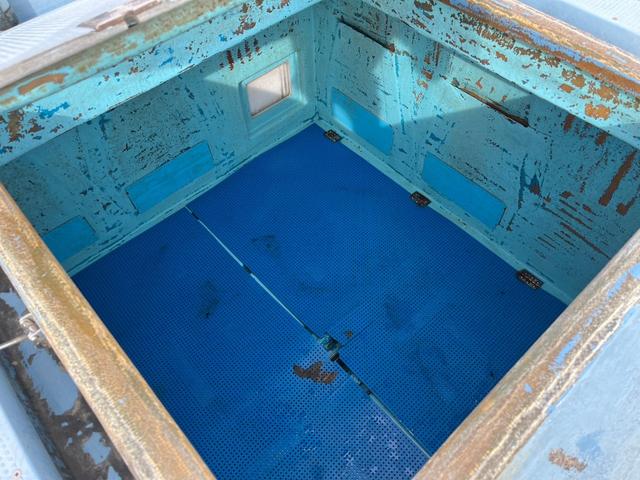 日野プロフィア活魚運搬車|中古トラックの販売・買取・査定のアイナビ