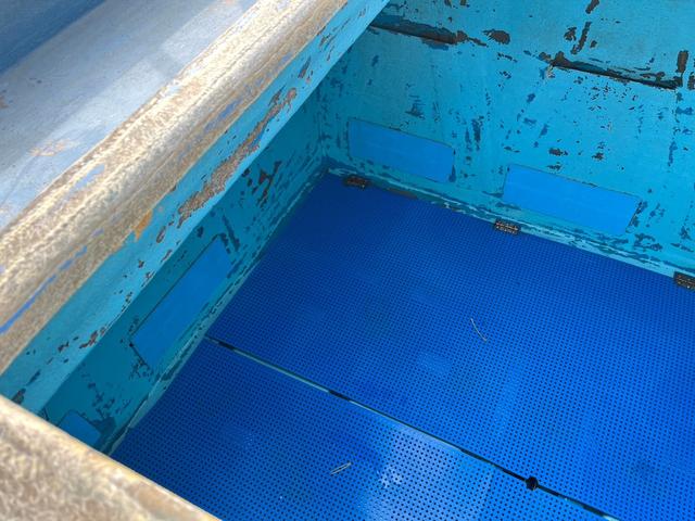 日野プロフィア活魚運搬車|中古トラックの販売・買取・査定のアイナビ