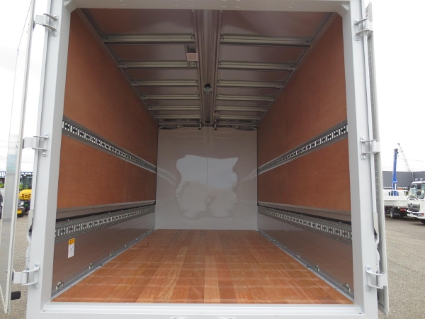 三菱キャンターワイドロングアルミウイング|中古トラックの販売・買取・査定のアイナビ