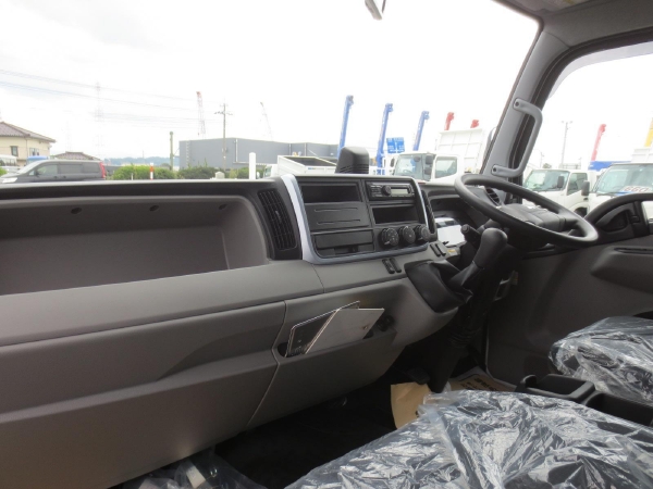 三菱キャンターワイドロングアルミウイング|中古トラックの販売・買取・査定のアイナビ