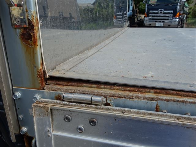 アルミ平 4WD 高床 ワイドロング|中古トラックの販売・買取・査定のアイナビ