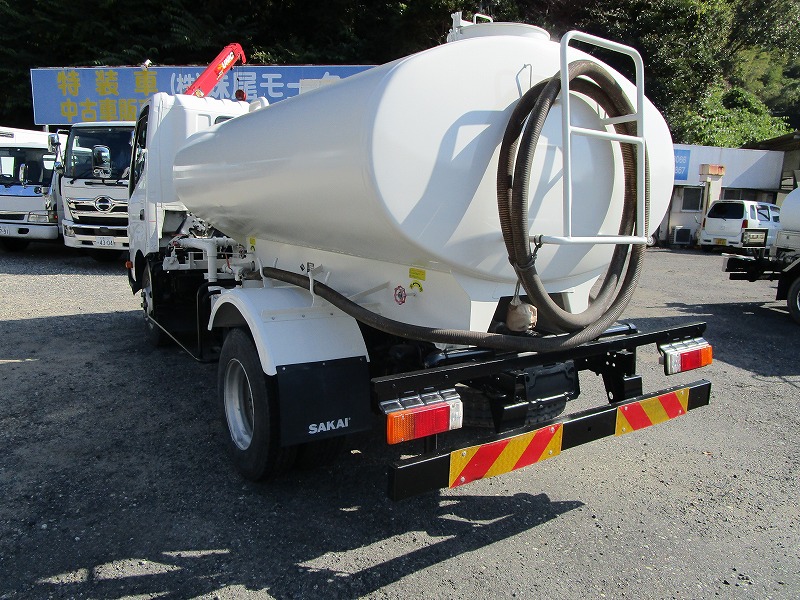 4t散水車・酒井重工業製前後散水・PTO式|中古トラックの販売・買取・査定のアイナビ