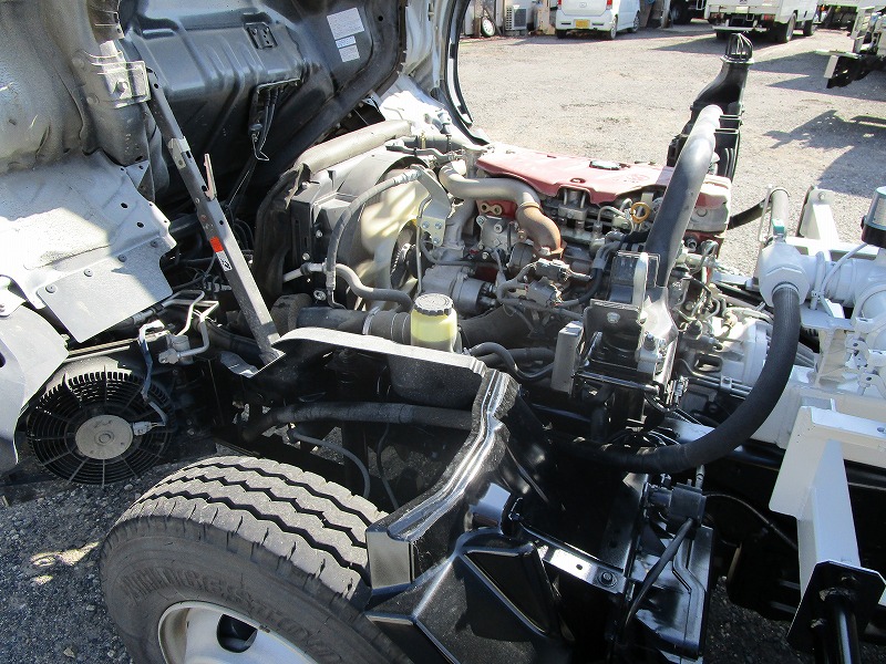 4t散水車・酒井重工業製前後散水・PTO式|中古トラックの販売・買取・査定のアイナビ