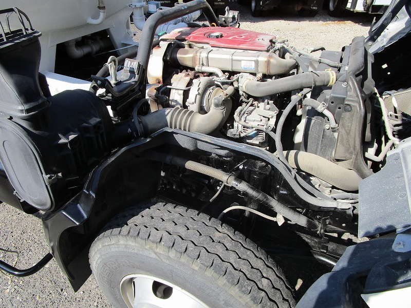 4t散水車・酒井重工業製前後散水・PTO式|中古トラックの販売・買取・査定のアイナビ