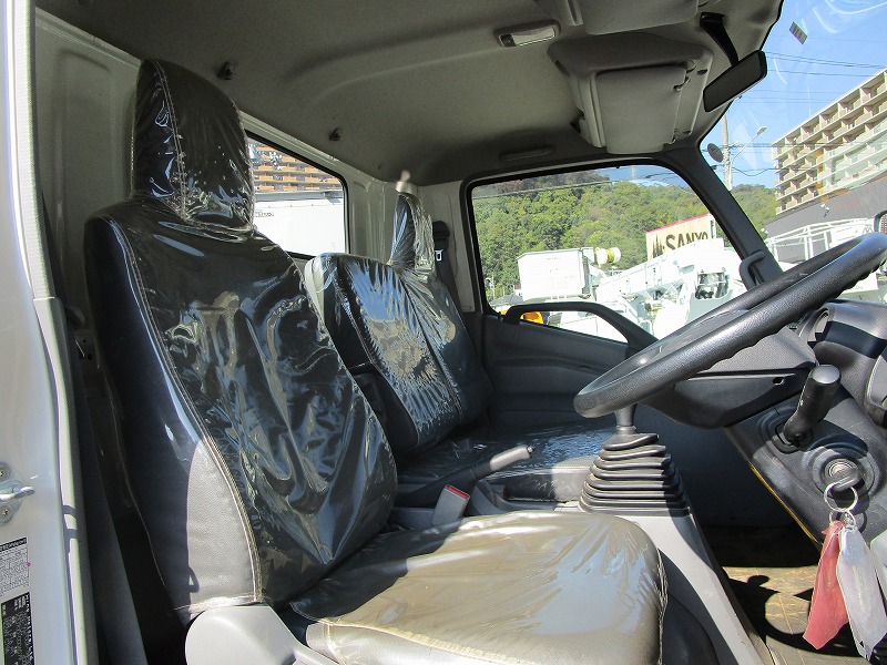 4t散水車・酒井重工業製前後散水・PTO式|中古トラックの販売・買取・査定のアイナビ