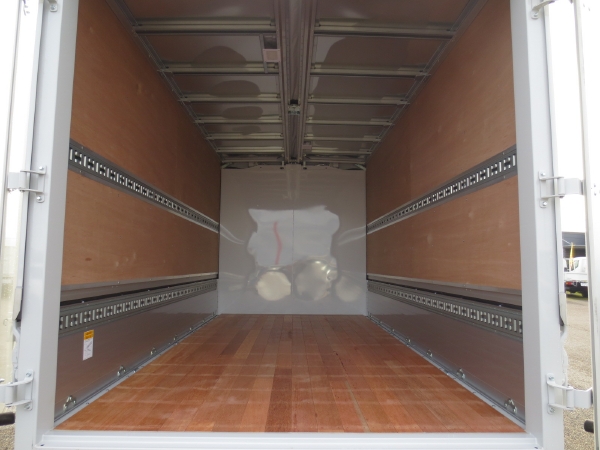 三菱キャンターウイング|中古トラックの販売・買取・査定のアイナビ