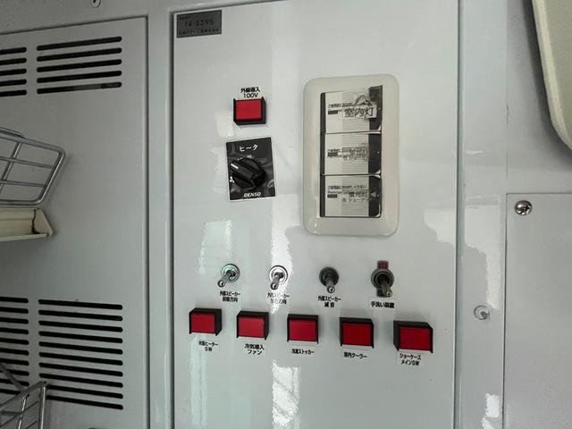 エルフトラック 移動販売車|中古トラックの販売・買取・査定のアイナビ