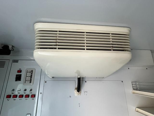 エルフトラック 移動販売車|中古トラックの販売・買取・査定のアイナビ