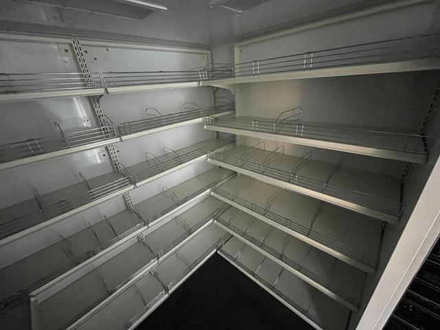 エルフトラック 移動販売車|中古トラックの販売・買取・査定のアイナビ