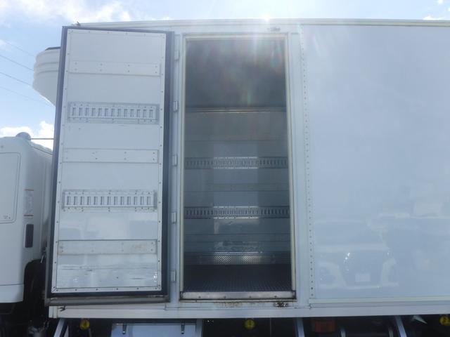 ヒノレンジャー冷蔵冷凍車|中古トラックの販売・買取・査定のアイナビ