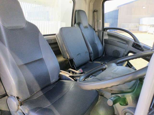 いすゞフォワード 4トンダンプ 後期型 コボレーン 中間ピン|中古トラックの販売・買取・査定のアイナビ