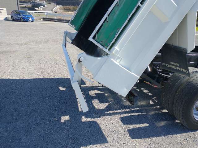 いすゞフォワード 4トンダンプ 後期型 コボレーン 中間ピン|中古トラックの販売・買取・査定のアイナビ