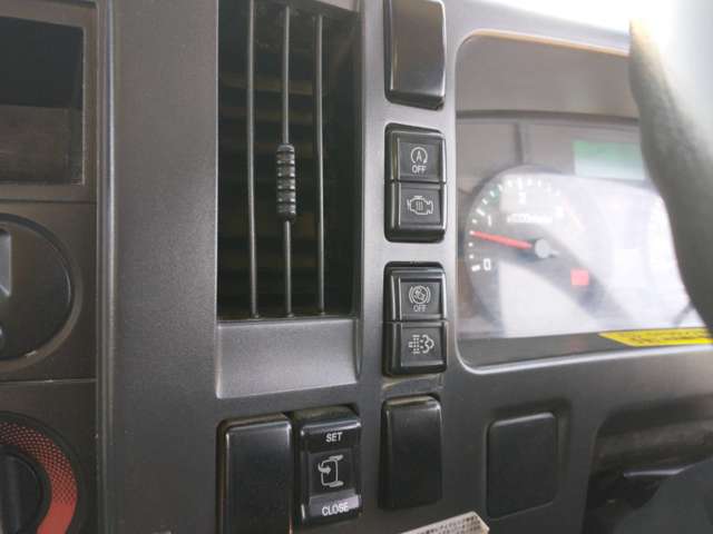 いすゞフォワード 4トンダンプ 後期型 コボレーン 中間ピン|中古トラックの販売・買取・査定のアイナビ