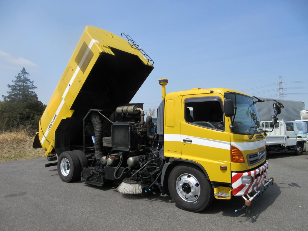 KATO製 路面清掃車 HS-60 道路作業車 !!|中古トラックの販売・買取・査定のアイナビ