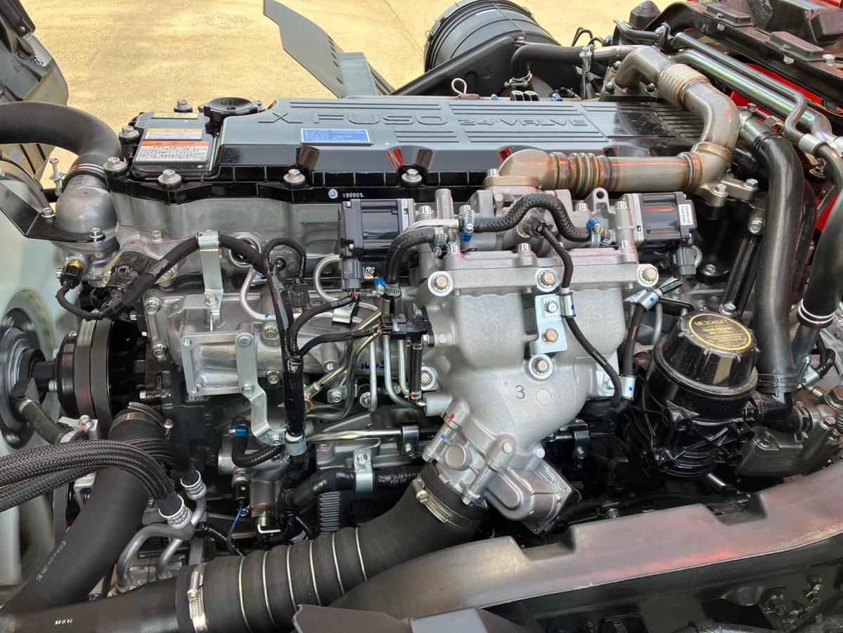 ☆未使用車 増トン クレーン ユニック 標準幅 6.7mカット|中古トラックの販売・買取・査定のアイナビ