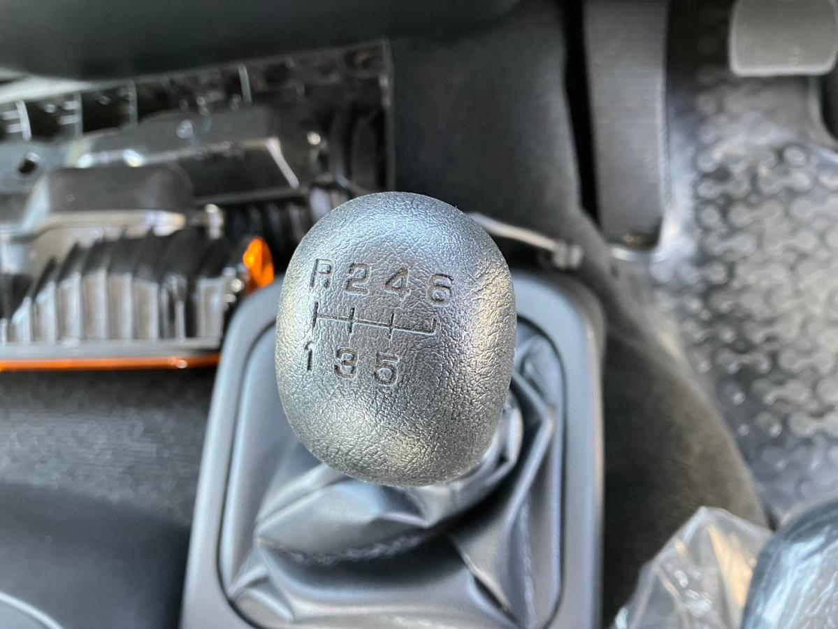 ☆未使用車 増トン クレーン ユニック 標準幅 6.7mカット|中古トラックの販売・買取・査定のアイナビ