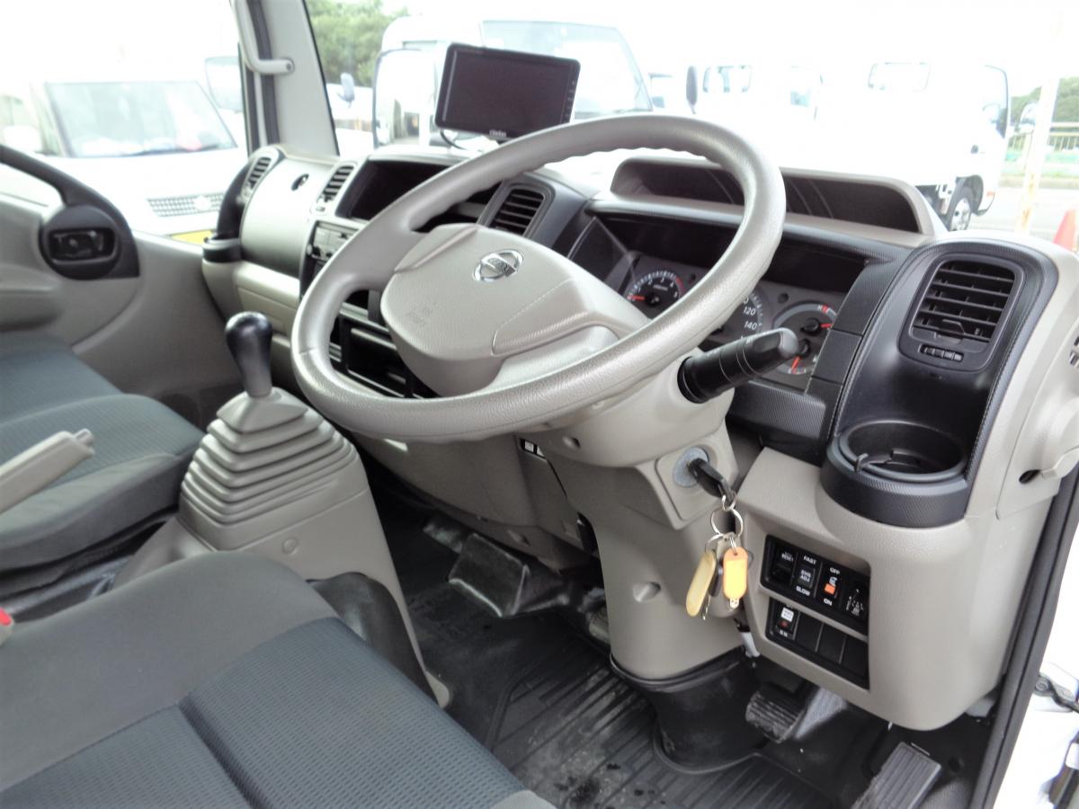 アトラス1.3tパネルバン 走行5万km台 ディーゼルターボ|中古トラックの販売・買取・査定のアイナビ